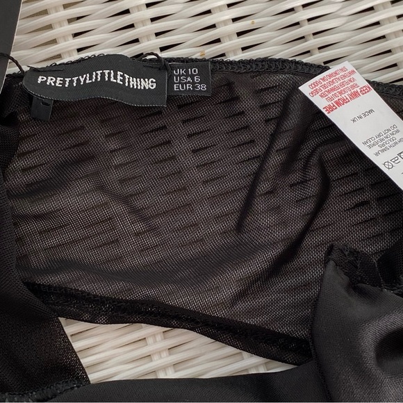 Pretty Little Thing Black Mesh Ring Detail Bandeau Top Size 6 NWT - Picture 14 of 17